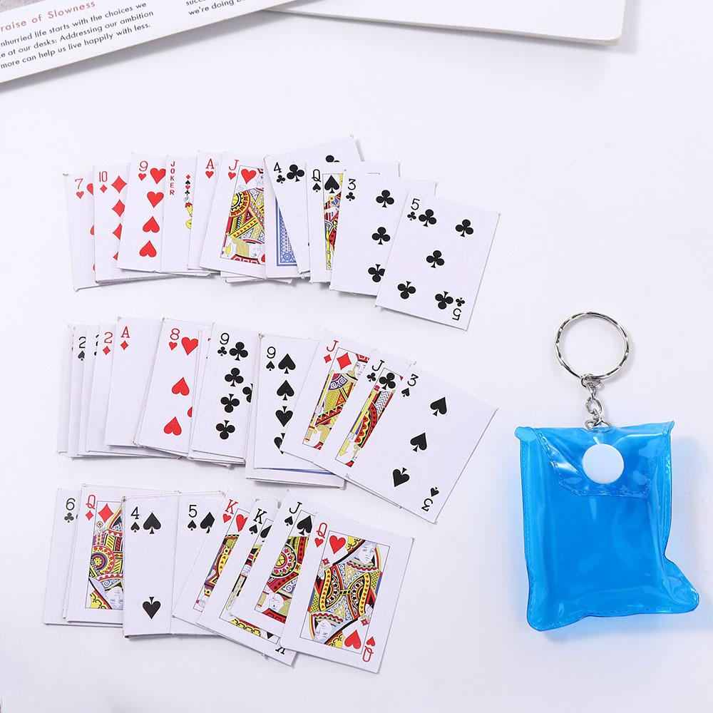 Mini cartes à jouer portables  - Board Game With Questions avis et prix